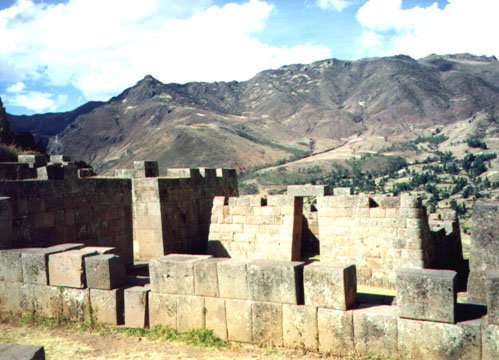 tambo.JPG (59907 bytes)