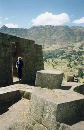 valley.JPG (17756 bytes)